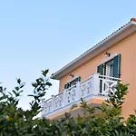 Apartmán Reverenza Lixouri